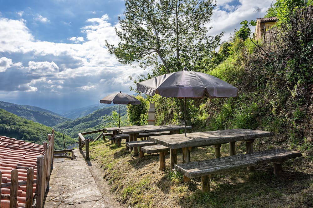 Villar de Pineres Ski Chalet | Chalet 'La Castañar - La Vallicuerra' with Mountain View, Private Terrace and Wi-Fi