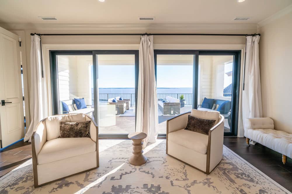 Kingsmill House | The Estate is a 7,000 square foot private estate that is designed to impress.
