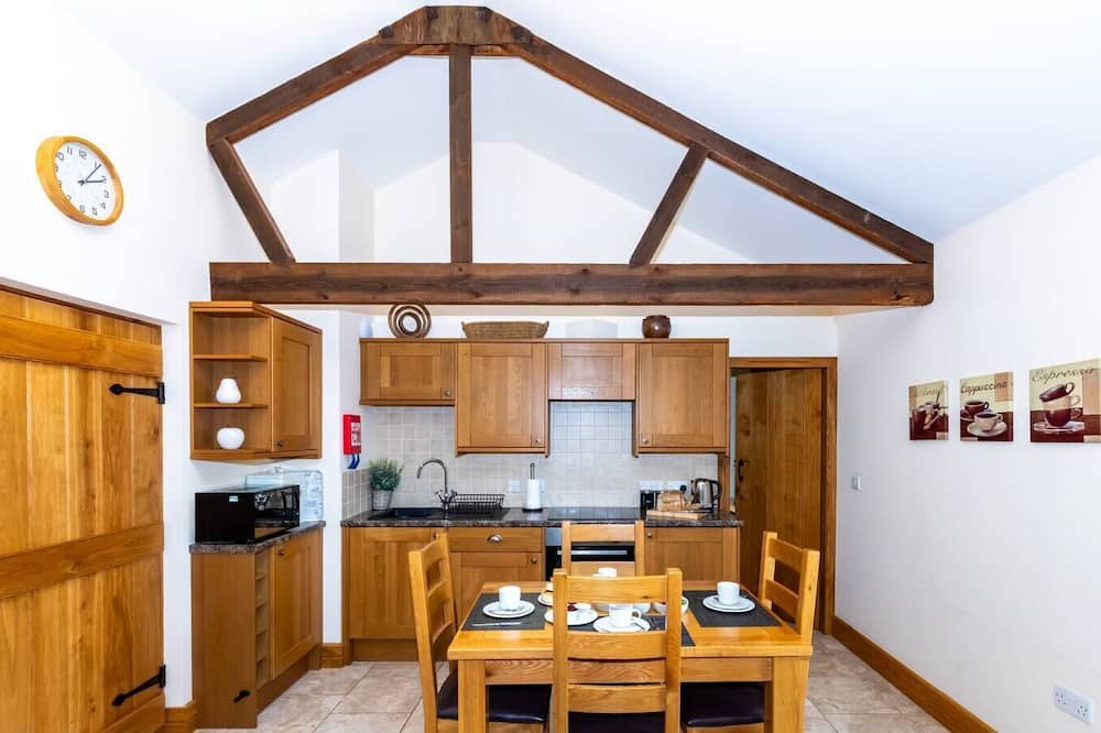 Loxton House | Pass the Keys | Somerset Two Bedroom South Hill Cottage