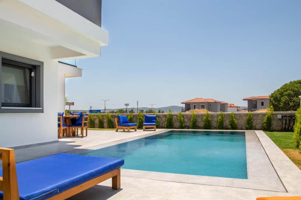Alacati Villa | Lovely Villa with Private Pool in Alacati, Cesme