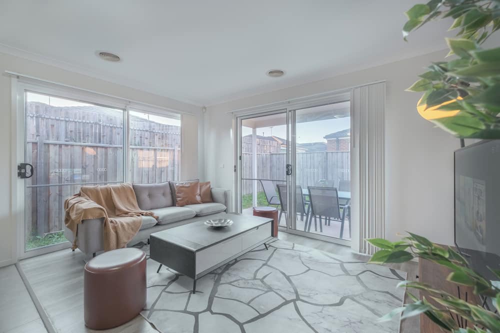 Truganina House | This house is a 3 bedroom(s), 2 bathrooms, located in Truganina, VIC.