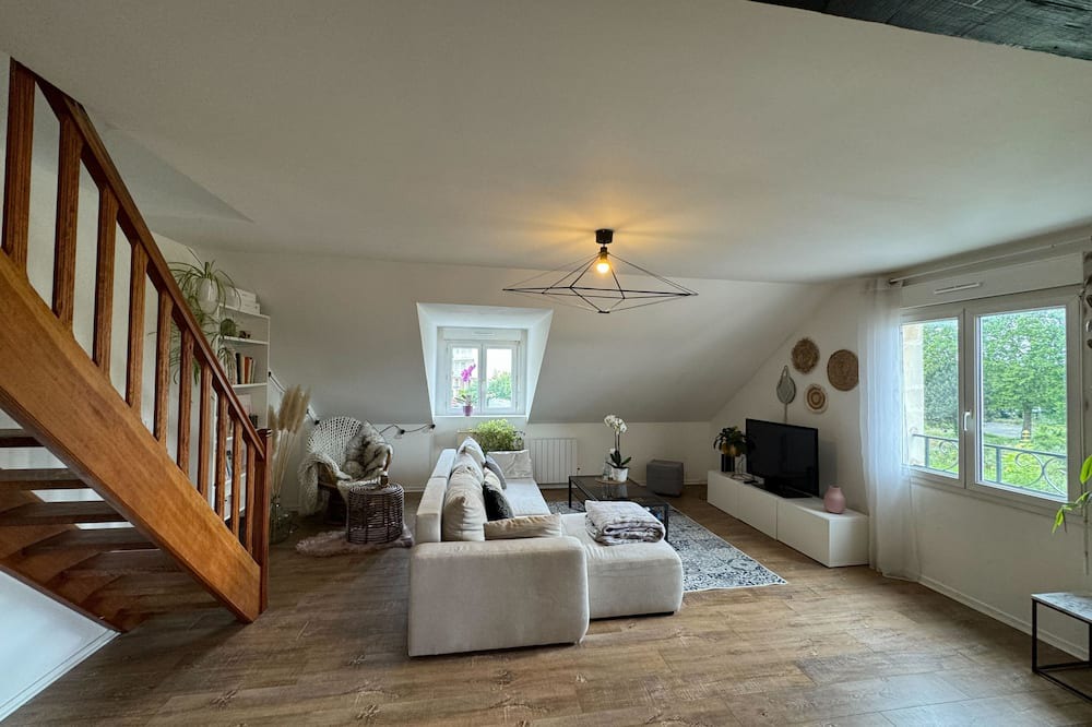 Le Marais Apartment | Spacious duplex in the heart of Caen