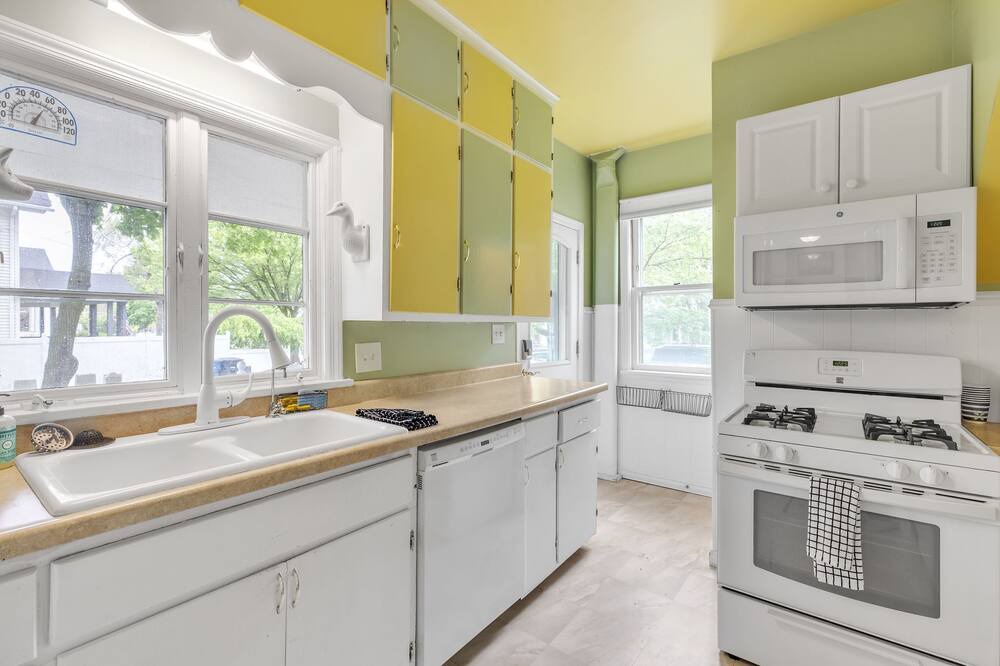 Lower Burns Park House | Unique Charmer: Outdoor Space & More near UM