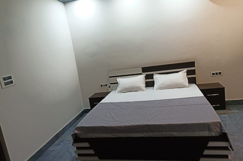 Barsar Hotel | The Royal Scout HomeStay Barsar