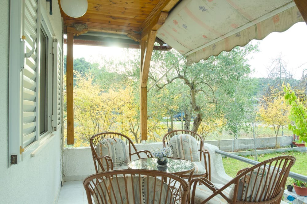 Agios Nikolaos House | ¨Almira¨ Villa on Trani Αmmouda beach