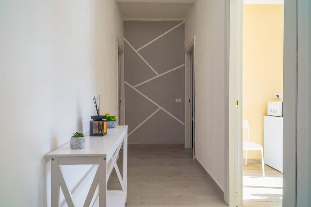 Nesima House | Apartment 'Nicole Rooms' with Mountain View, Wi-Fi and Air Conditioning