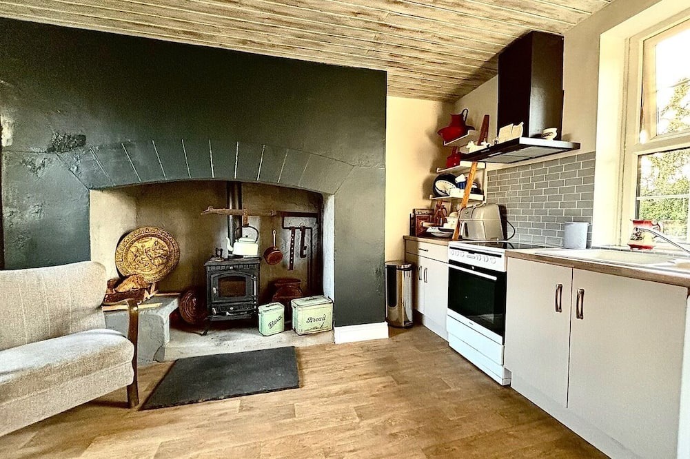 Kilkeedy Other | Traditional Farmhouse in the heart of the Burren National Park. Pet friendly.