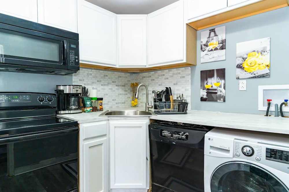 East Mount Airy Apartment | Newly renovated 3 bedroom apartment