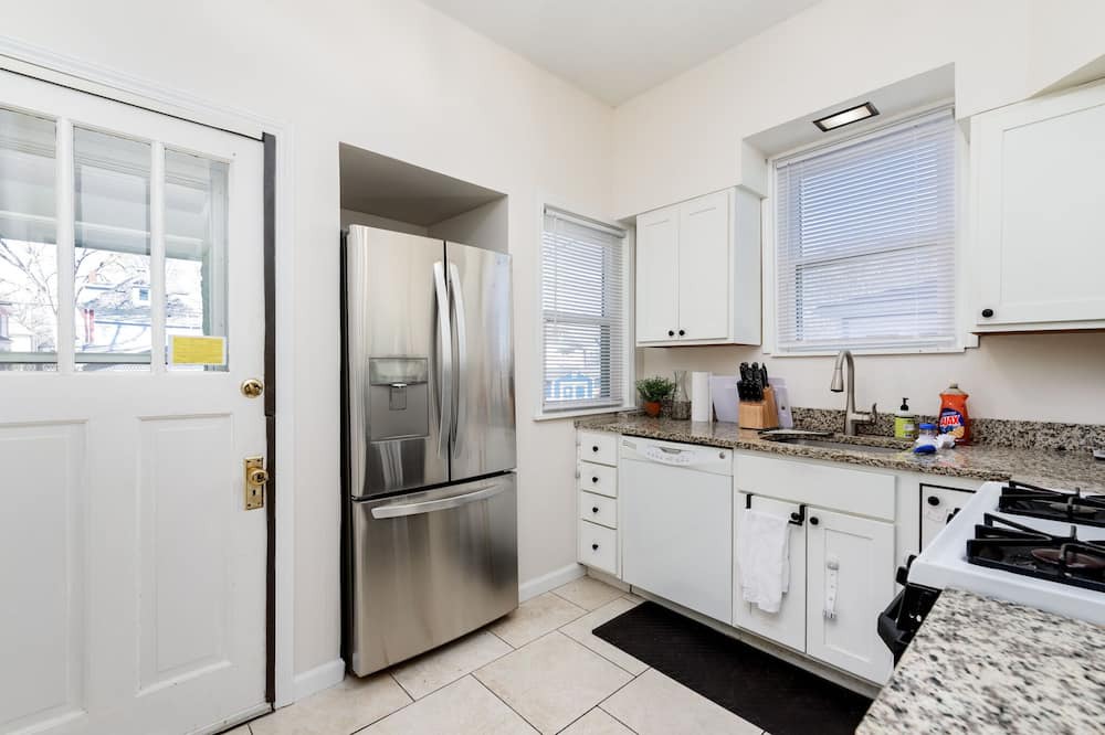 Maplewood House | Charming Cottage in Maplewood