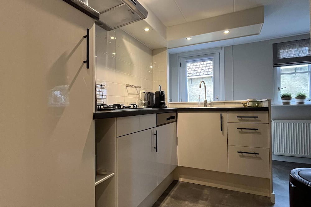 Kinnum Apartment | Cozy apartment in the centrally located Baaiduinen