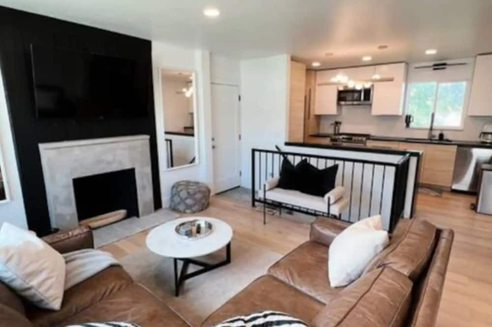 Bountiful Bed & Breakfast | Nxtdoor