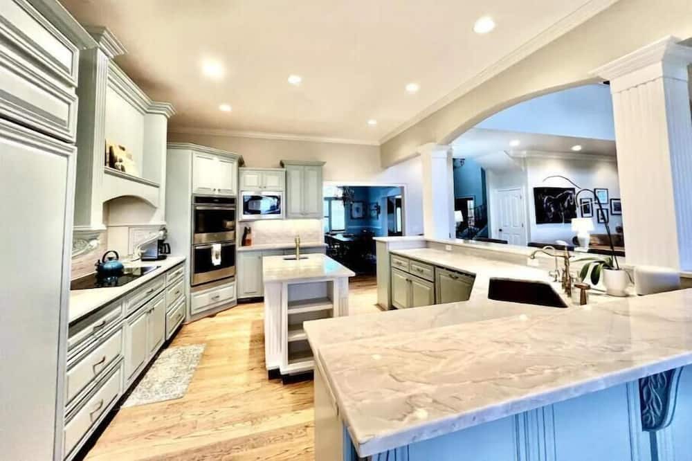 Aiken House | Luxury Estate close to Masters!