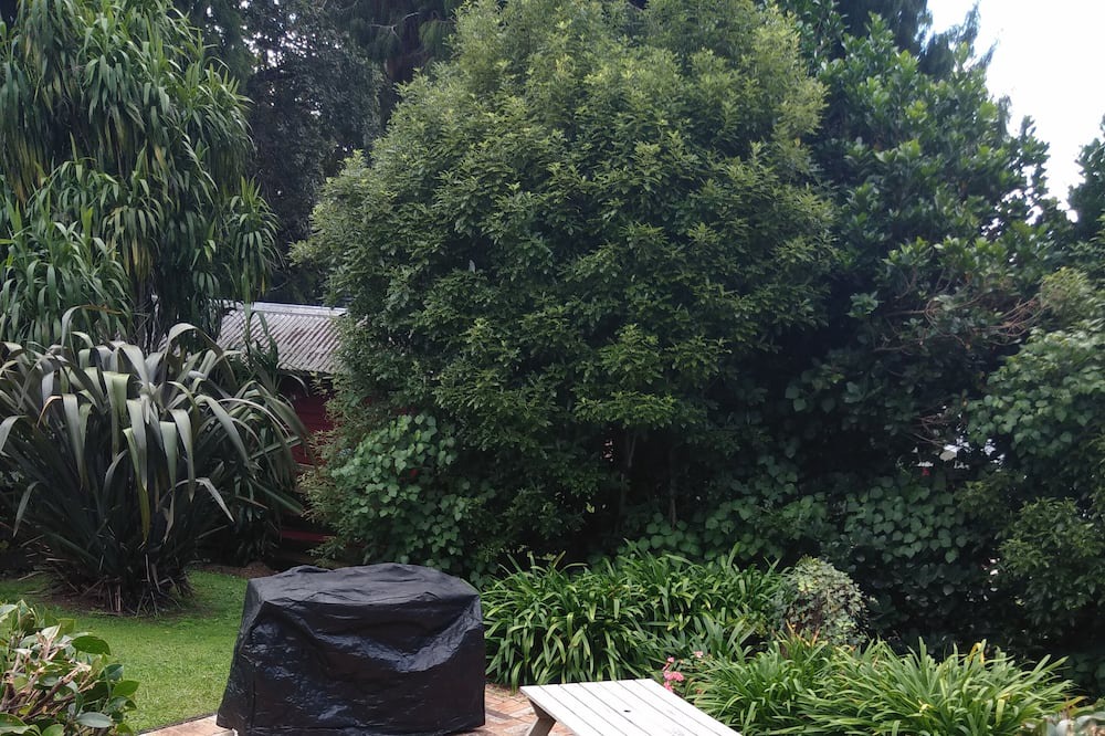 Karangahake Cottage | Ideal couples getaway in the beautiful, quiet hills of Karangahake Gorge.