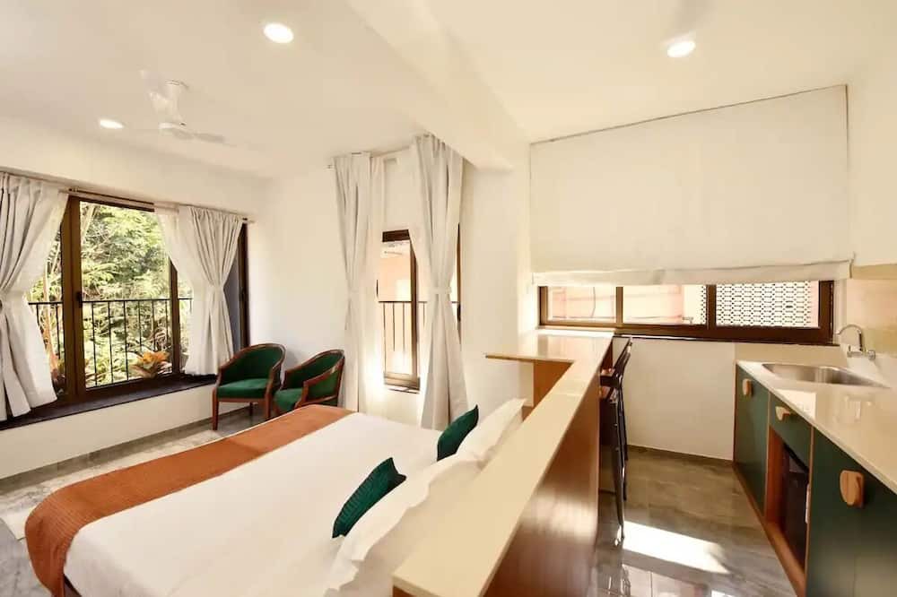 Alto de Porvorim Apartment | Entire Classic Studio in North Goa -with Breakfast