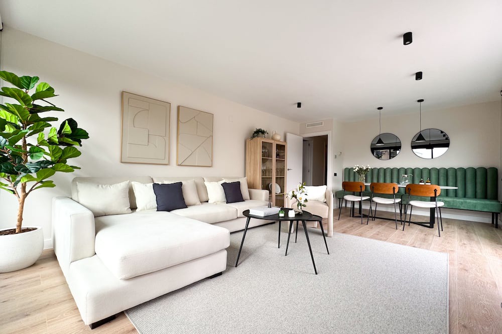 Pozuelo de Alarcon Apartment | Apartment with parking and pool in Pozuelo.