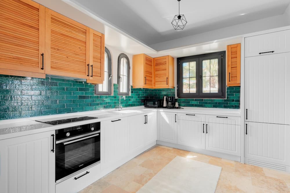 Alacati Apartment | Duplex Villa w Garden, Sauna, Balcony in Alacati