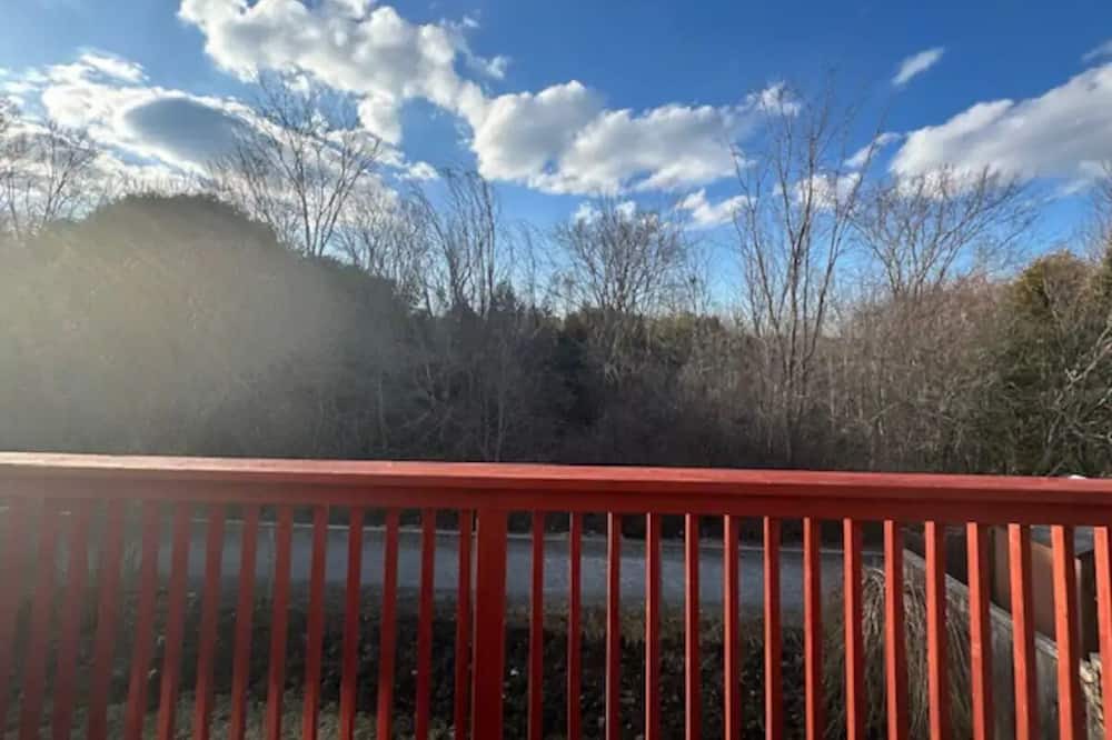 Lindsay House | Beautiful full house in Lindsay