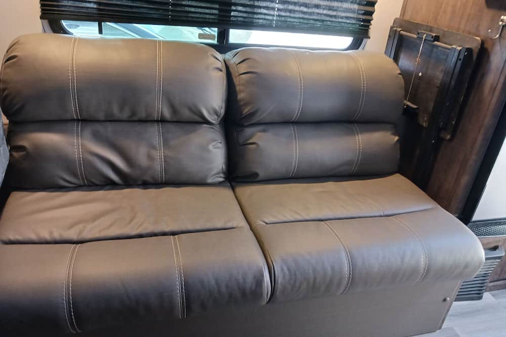 North Las Vegas House | Unique Retro Tiny Living on Wheels. Modern RV living in beautiful Las Vegas!