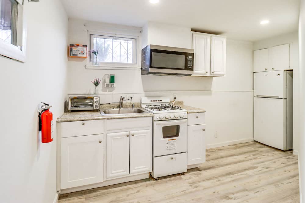 Temple Hills House | Temple Hills Home w/ Private Backyard < 9 Mi to DC