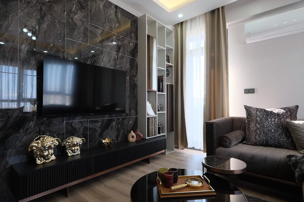 Lara Apartment | Rüzgar Luxury: Pool - Meerblick