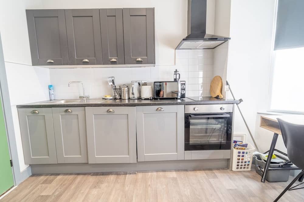 Beeston Apartment | Studio Retreat with Parking near Nottingham City Centre|Pass the Keys
