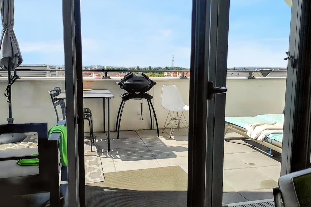 Cormeilles-en-Parisis Apartment | Homerez - Peaceful retreat in Cormeilles-en-Parisis
