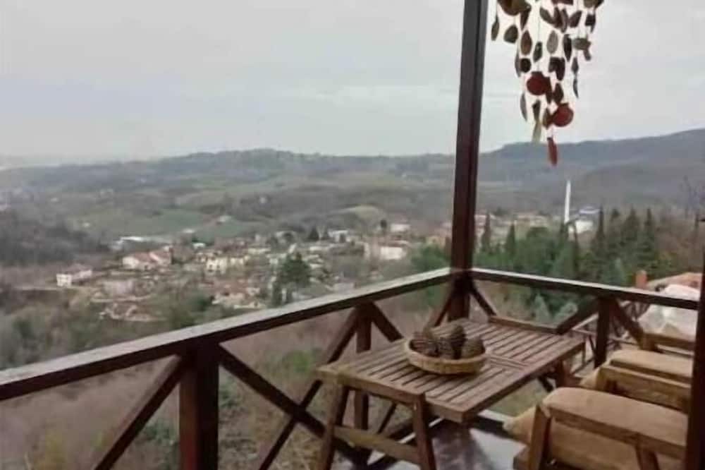 Yalova Ski Chalet | Pet friendly, Sea View Chalet 15 minutes to the beach. 44m2