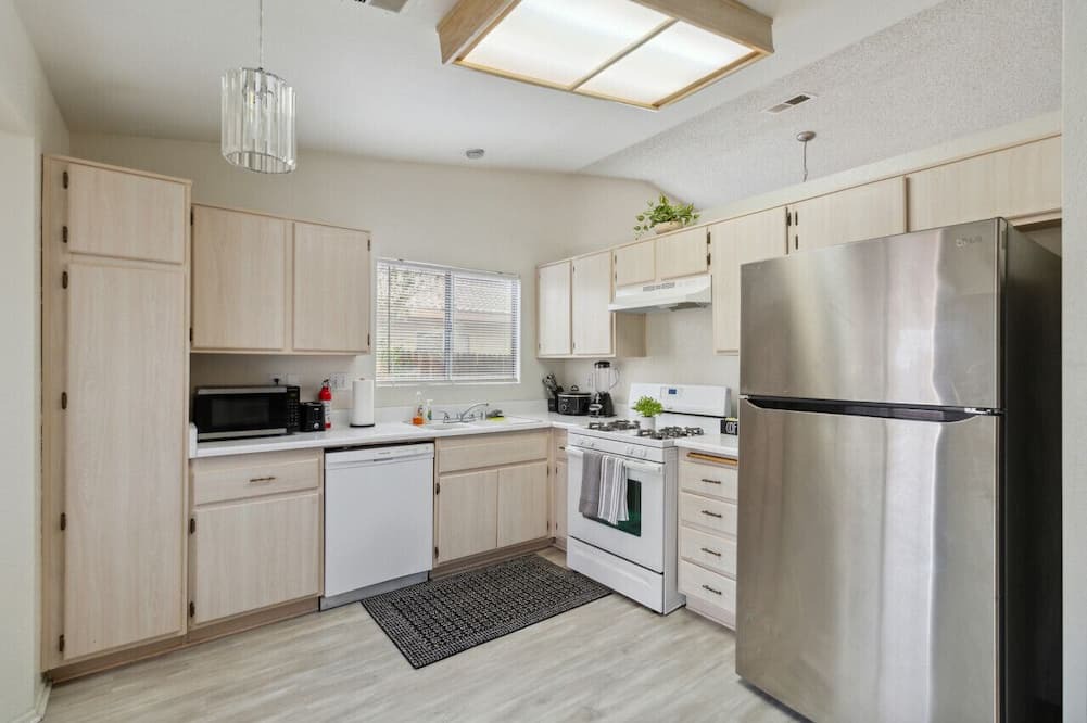 Victorville House | Tranquil Retreat in Adelanto 3BR/2BA Home