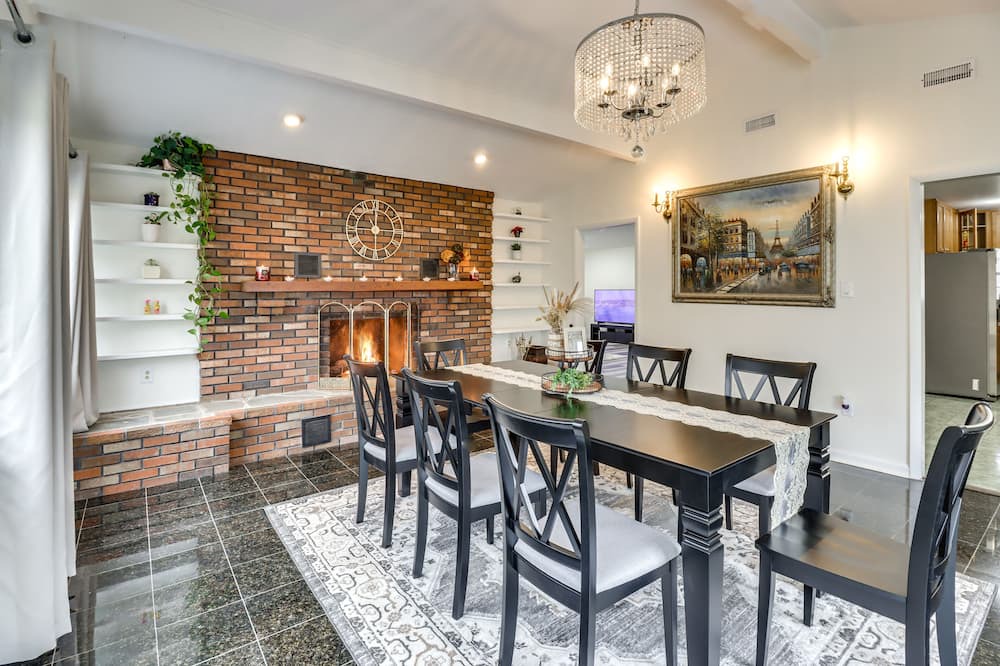 Bowie House | Family-Friendly Maryland Retreat w/ Patio & Yard!