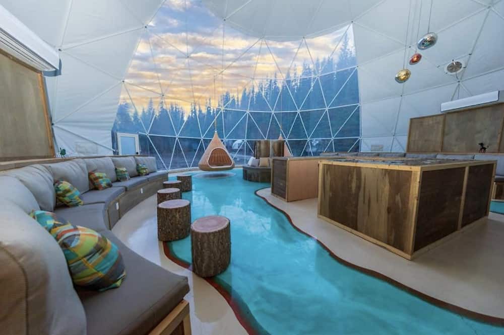 West Glacier Resort | Triple G's Resort - Geodome 3