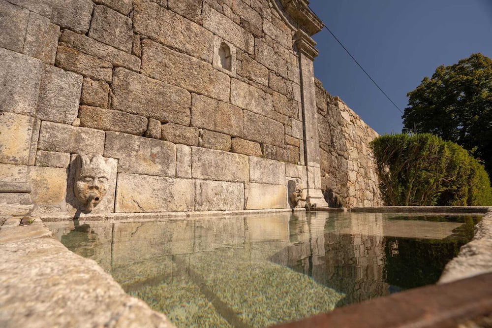 Sortelha House | Homerez - Spacious house in Sortelha with pool and terrace.