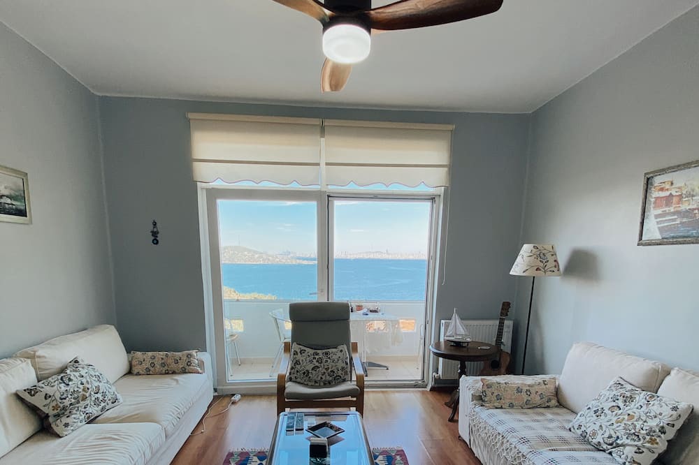 Adalar Apartment | Cozy Sea View Apartment in Burgazada