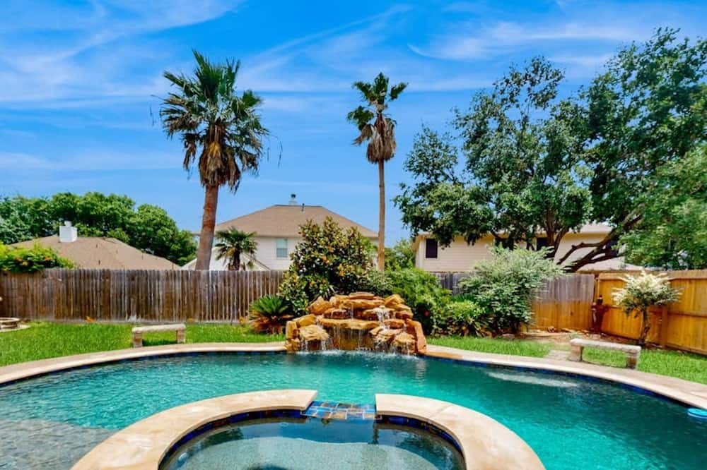 Memorial Parkway House | The Oak House
