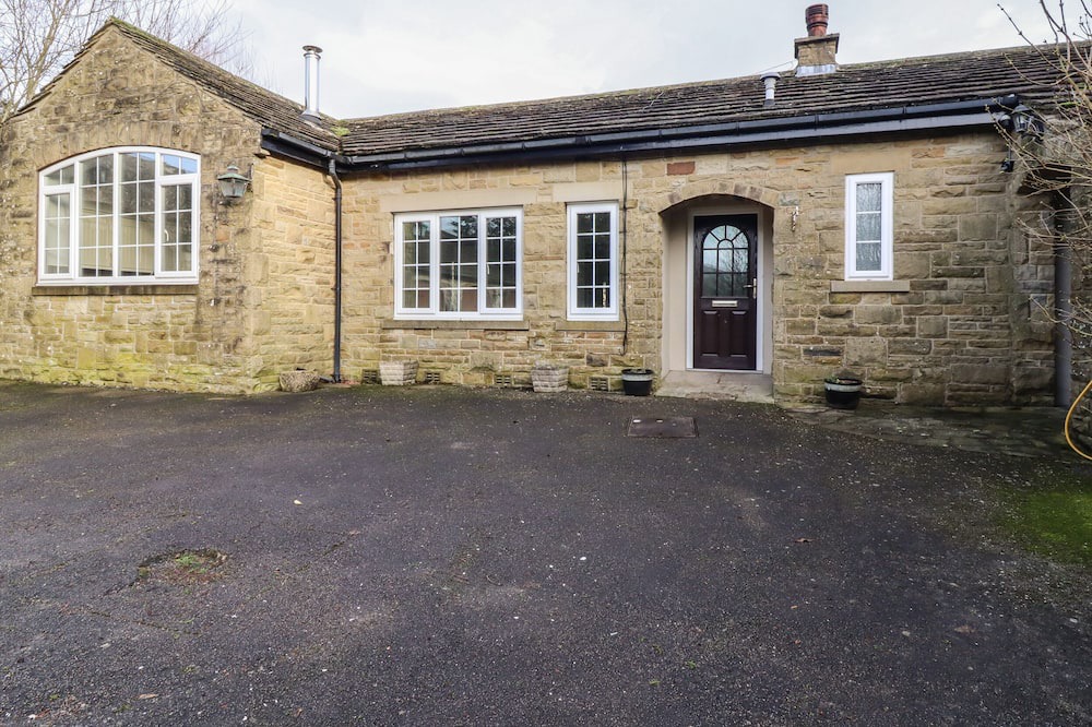 Malham Cottage | ANNEX, romantic, with a garden in Malham