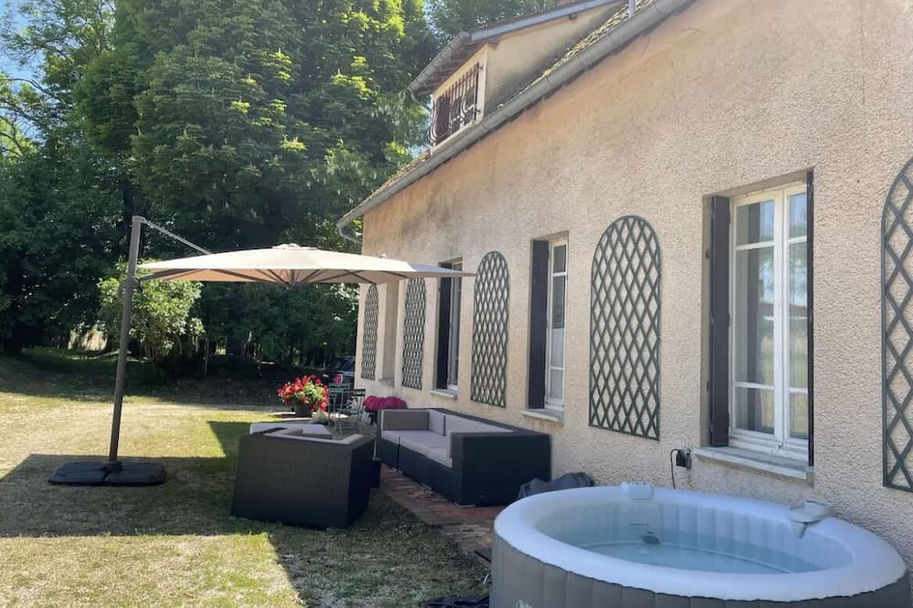 Coulanges-sur-Yonne House | Grande Propriété Avec Piscine sur Parc de Deux Hectares