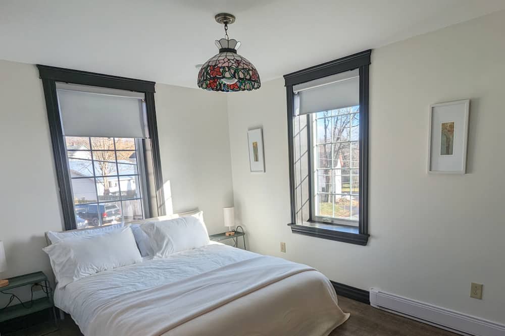 Canning Apartment | Beautiful River View Apartment in Wine Country