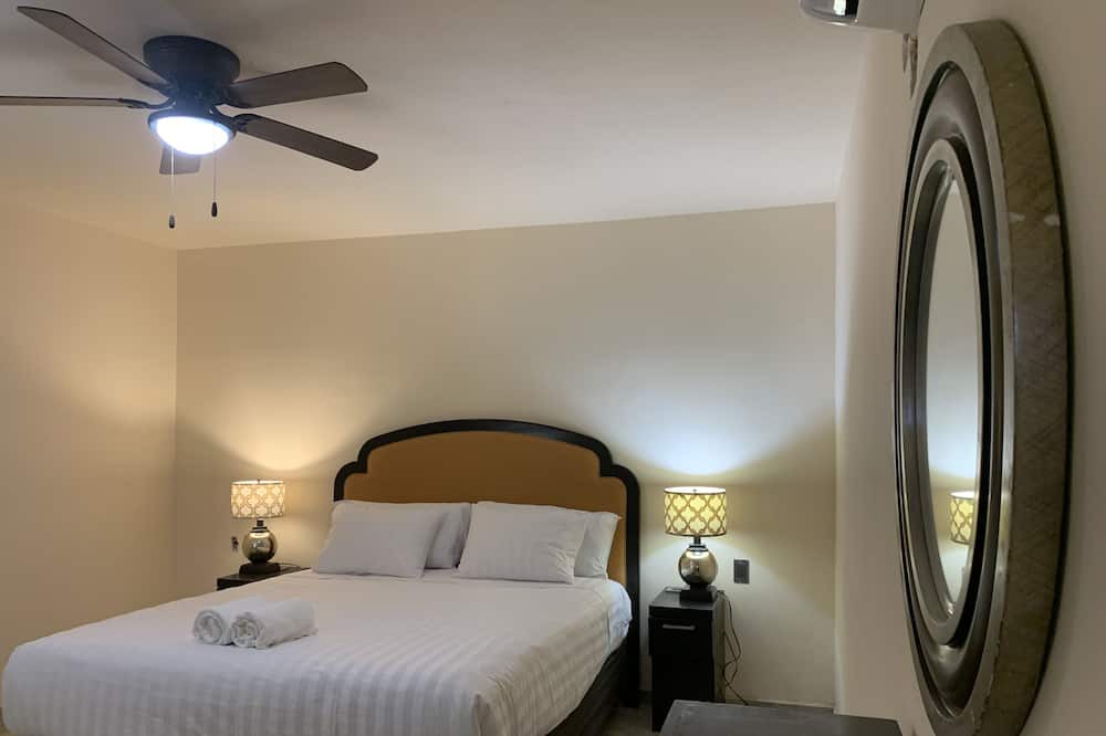Zaragoza Apartment | New cozy apartment for 2, short walk to beach #9
