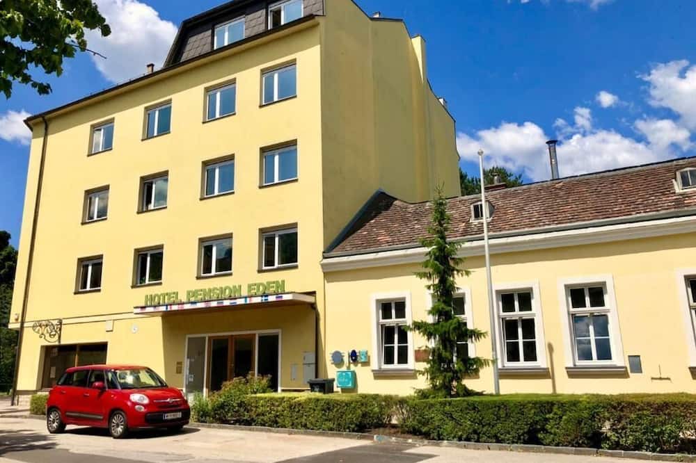 Baden House | Pension Hotel Baden