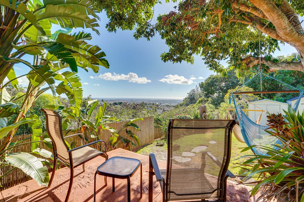 Aiea Apartment | Aiea Studio Apartment with Shared Patio & Views!