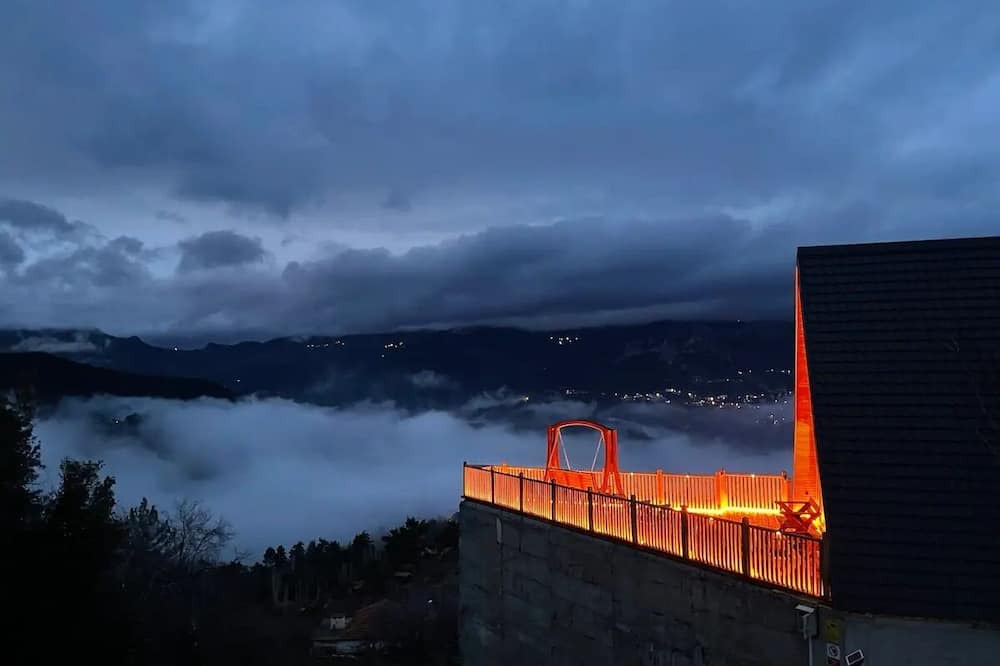 Hisarcandir Ski Chalet | Dağ evinde her şeyden, herkesten uzakta.