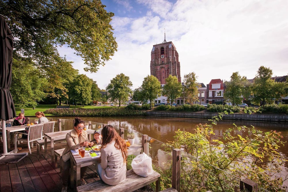 Kollum House | Modern holiday home with garden