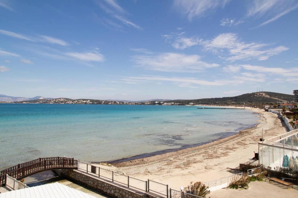 Ilica Apartment | Apartment with Amazing View near Beach in Cesme