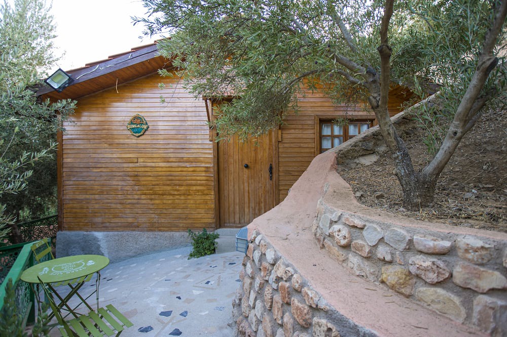 Mouha ou Hammou Zayani Apartment | Bungalow Ajdir