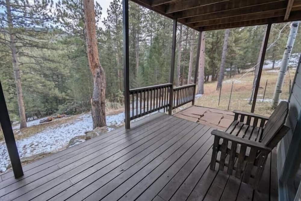 Evergreen Meadows Apartment | Park setting In-law Apartment