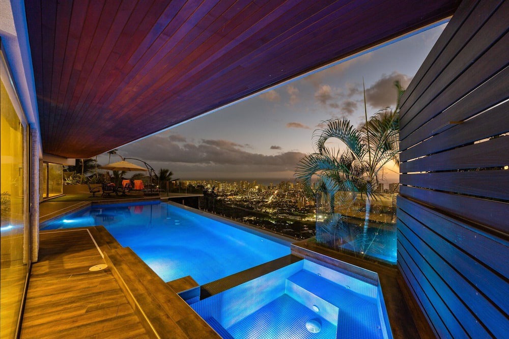 Makiki House | KBM Resorts: FREE CAR Waikiki Hilltop House