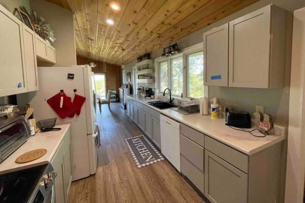 Berwick House | Quiet Country home, nature & fishing -5min to city