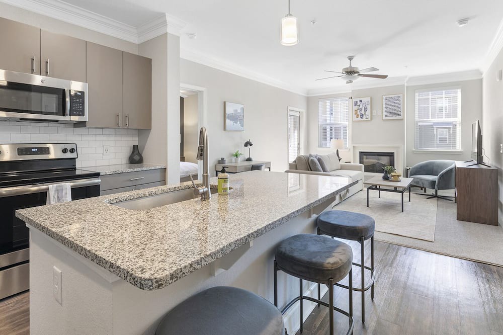 Cary Apartment | Modern Apartment in Prime Location (ID1000X405)