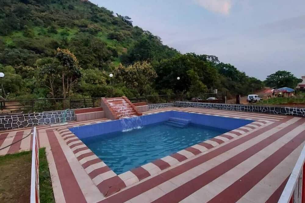 Medha Hotel | THE SHELAR'S ROYAL INN