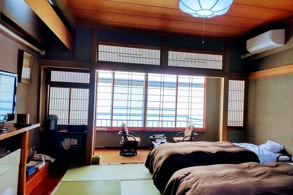 Fukushima House | Annex JapaneseWestern room 10 tatami mats Non / Fukushima Fukushima