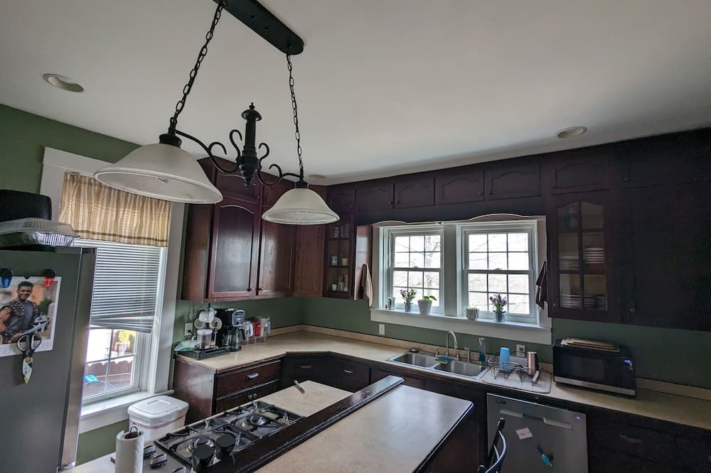 Atchison House | 4 BR/2.5 Bath, just three blocks from the beautiful Benedictine College Campus